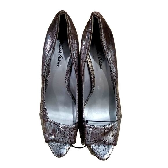 Michael Antonio Silver Pump Shoe - Picture 1 of 7